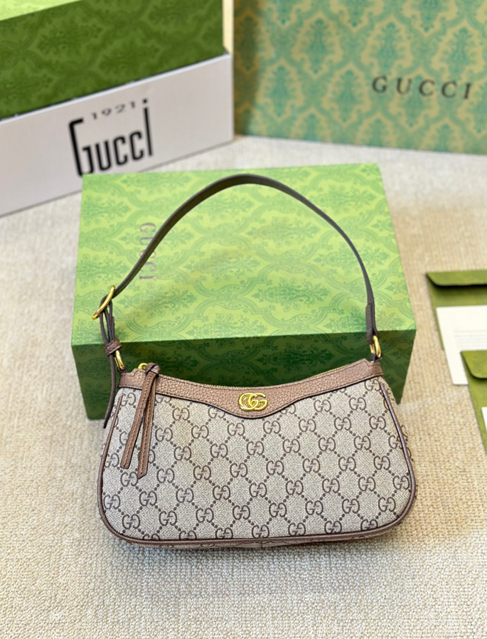 Gucci (odmah dostupno)