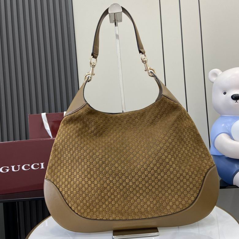 Gucci GG Supreme