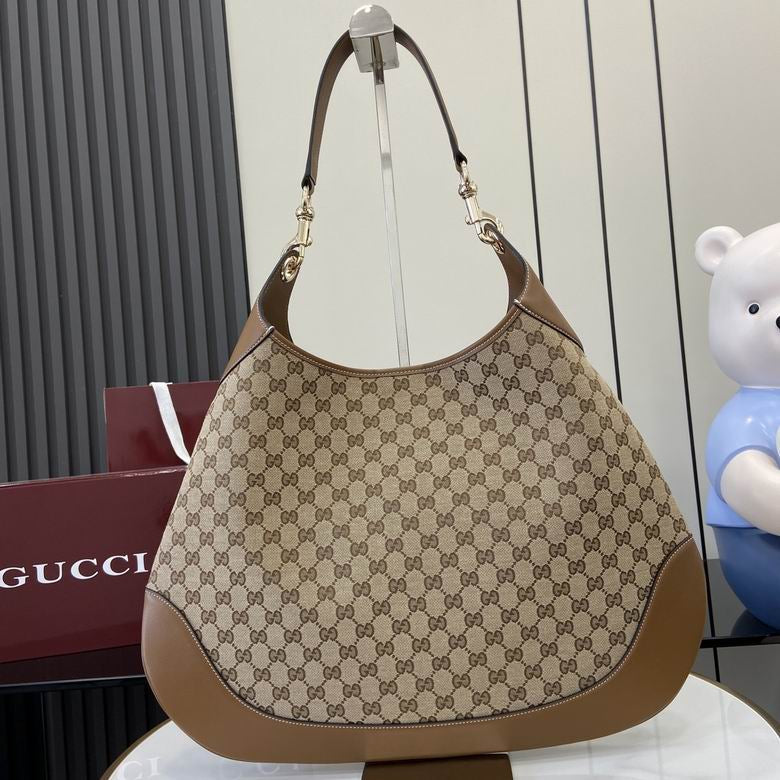 Gucci GG Supreme