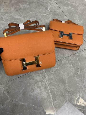 Hermès Constance