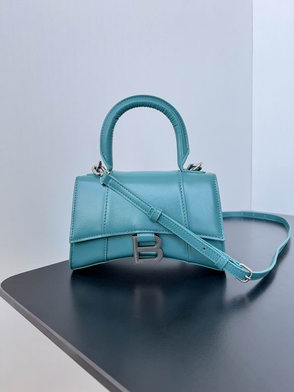 Balenciaga Le Cagole