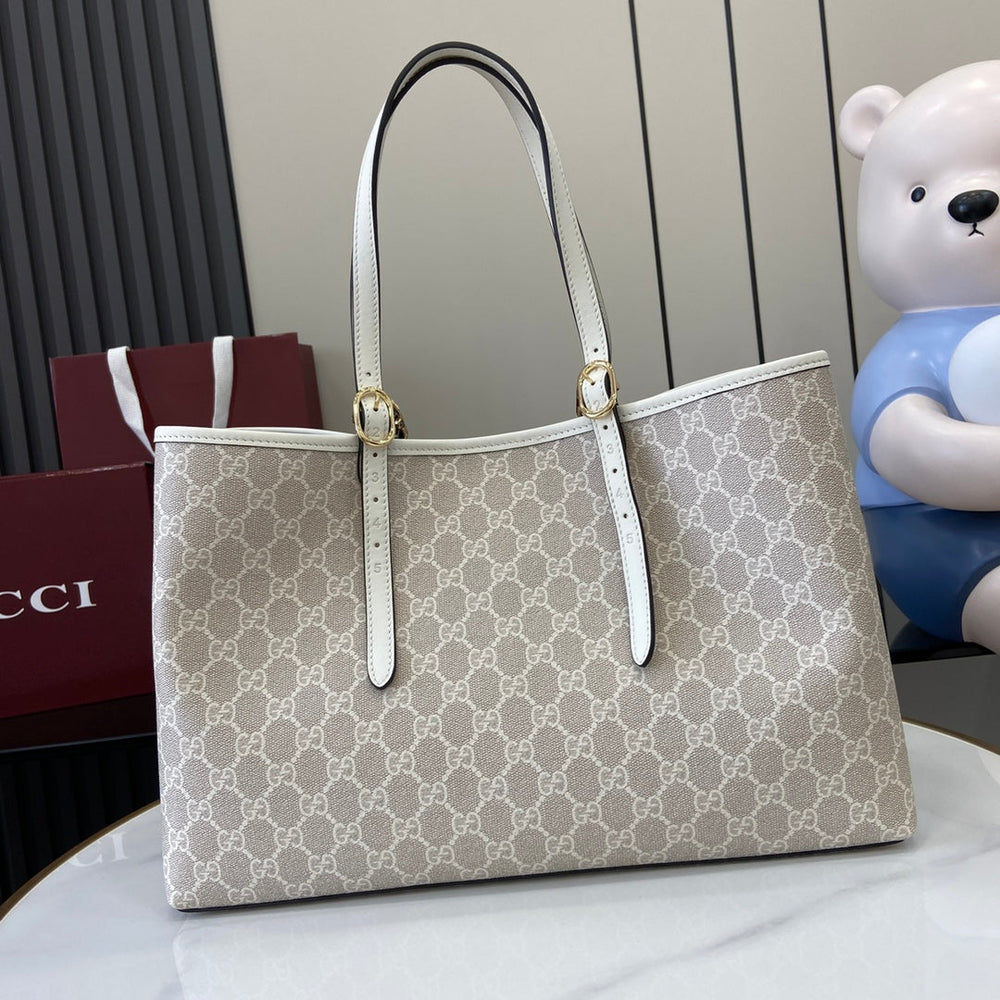 Gucci GG Supreme