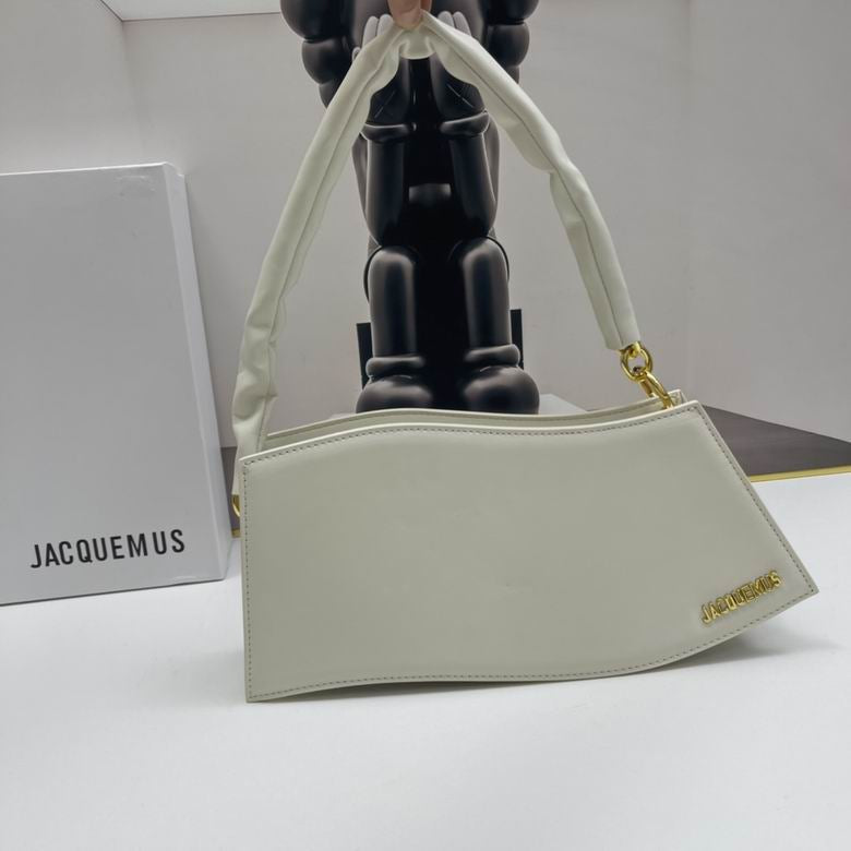 Jacquemus Le Bambino
