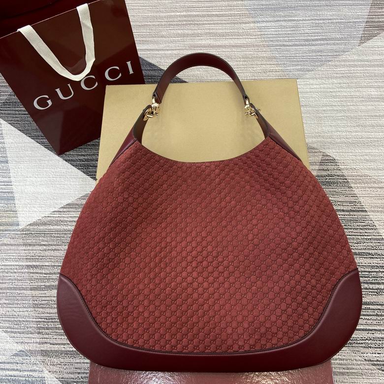 Gucci GG Supreme