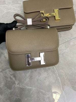 Hermès Constance
