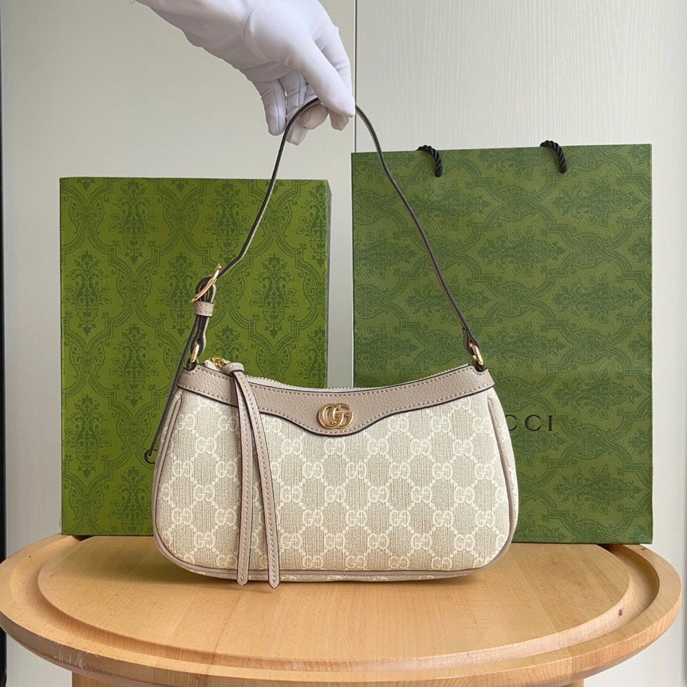 Gucci GG Supreme